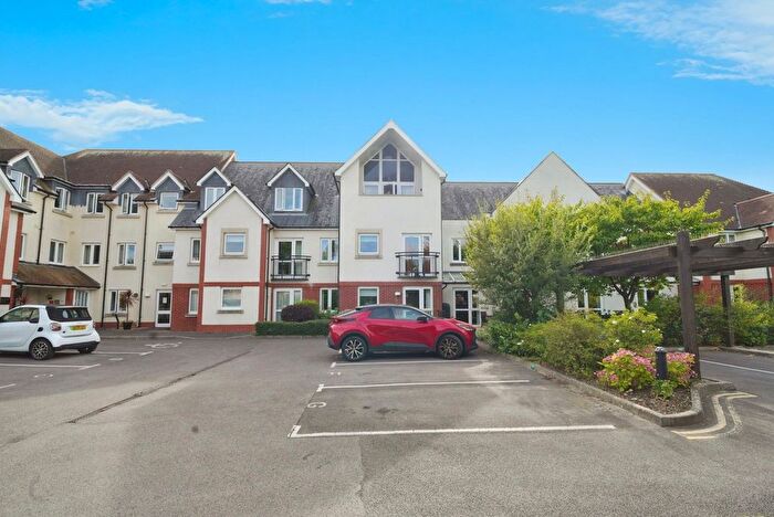 1 Bedroom Property To Rent In Avenue Road, Lymington, SO41