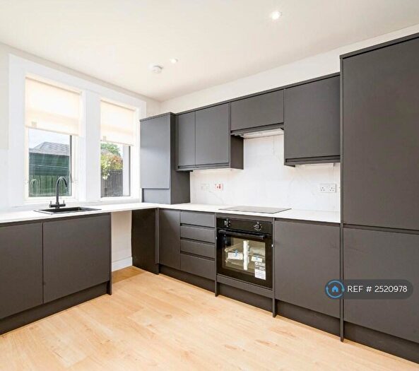 2 Bedroom Flat To Rent In Bruce Street, Dundee, DD3