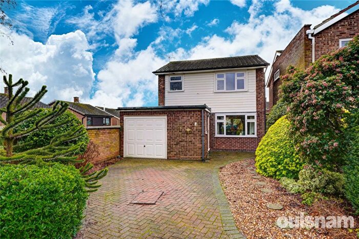 3 Bedroom Detached House For Sale In Cherry Close, Droitwich, Worcestershire, WR9