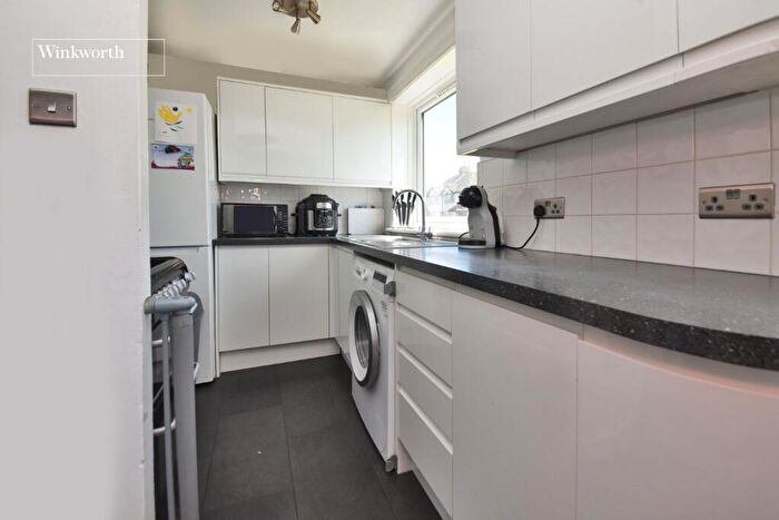1 Bedroom Maisonette For Sale In Chartwell Place, Cheam, Sutton, SM3