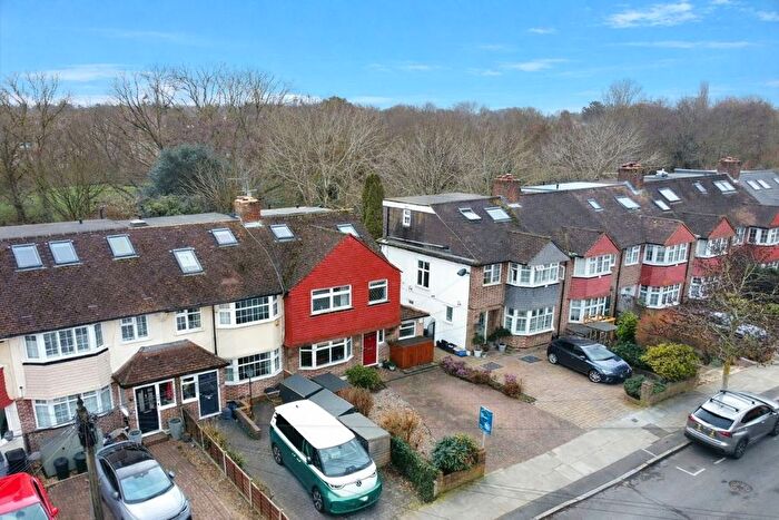 4 Bedroom Terraced House For Sale In Lincoln Avenue, South Side, Twickenham, TW2