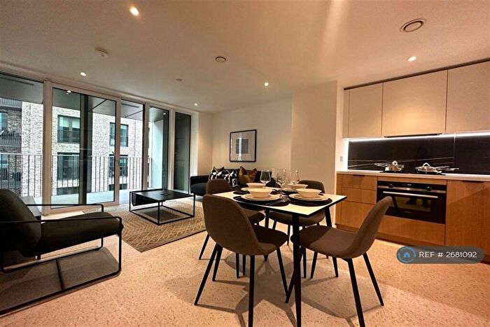 1 Bedroom Flat To Rent In Bouchon Point, Cendal Crescent, E1