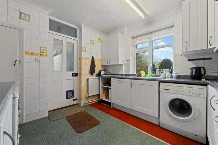 2 Bedroom Bungalow For Sale In Queen Eleanors Road, Guildford, GU2