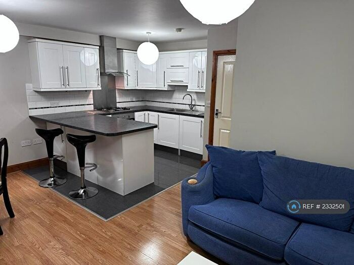 1 Bedroom Flat To Rent In High Street, Slough, SL1