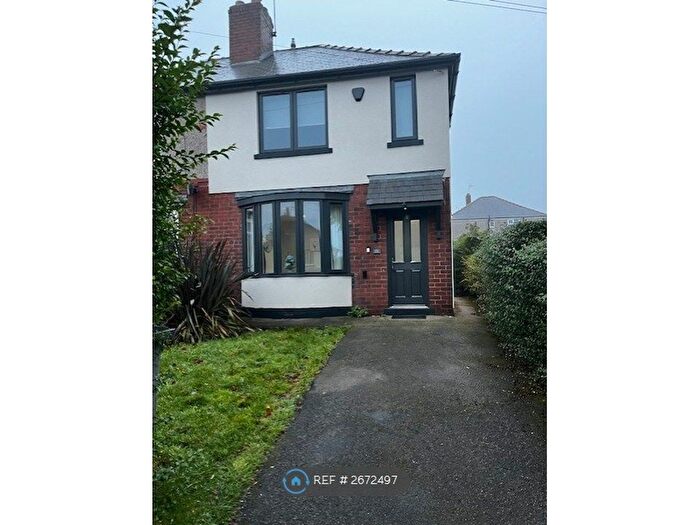 4 Bedroom Semi Detached House To Rent In Warminster Road, Sheffield, S8