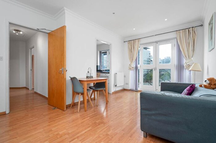 2 Bedroom Flat For Sale In Wharf Close, Piccadilly, Manchester City Centre, M1