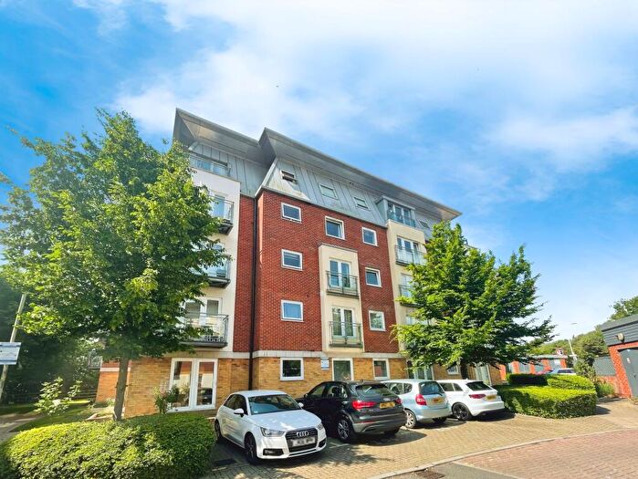 2 Bedroom Flat For Sale In Winterthur Way, Basingstoke, RG21