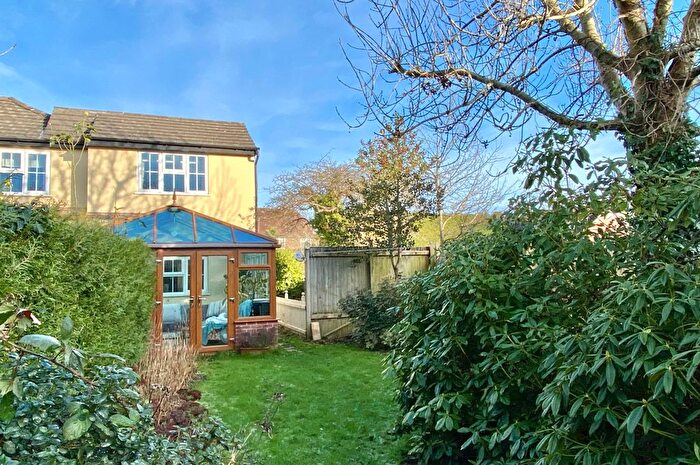 3 Bedroom Semi Detached House For Sale In Duck Island Lane, Ringwood, BH24