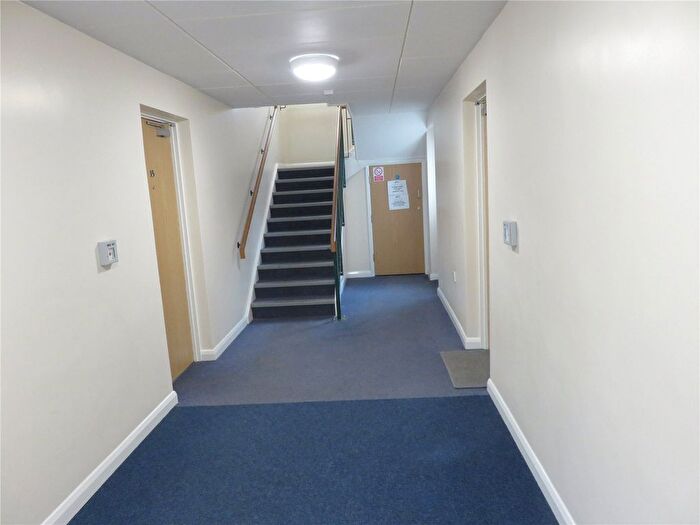 2 Bedroom Flat For Sale In Gatehouse Court, Taunton, TA1