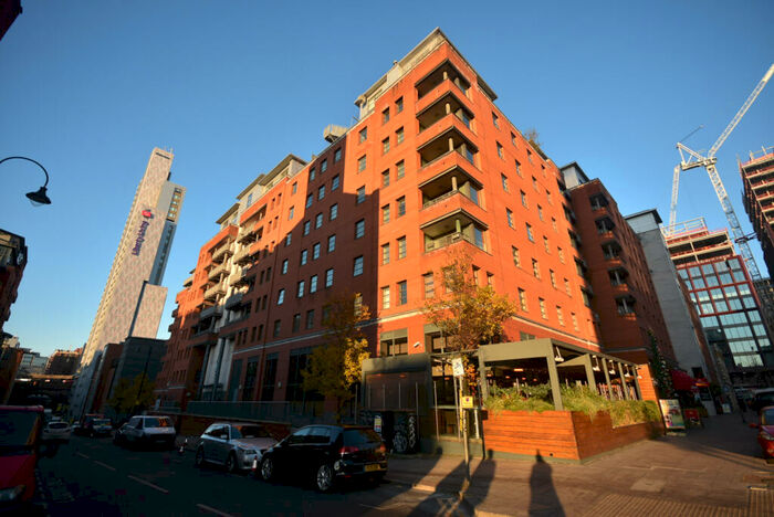 2 Bedroom Apartment To Rent In The Quadrangle, Lower Ormond Street, Manchester., M1