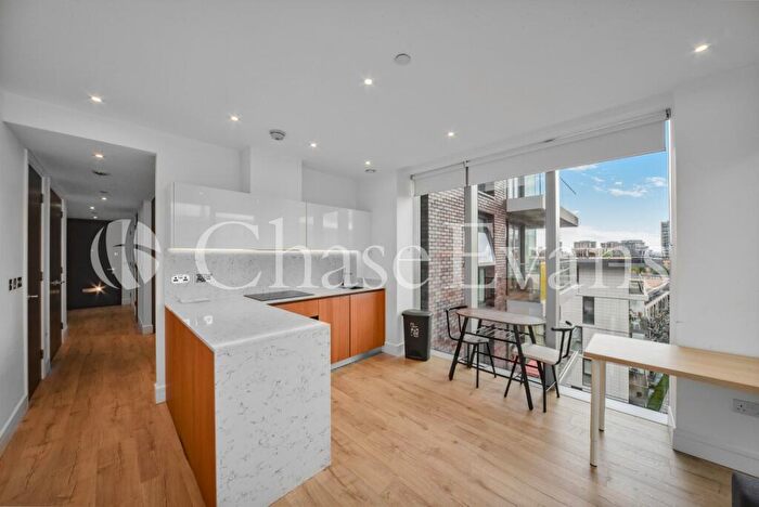 Flat To Rent In Perilla House, Stable Walk, Aldgate, London, E1