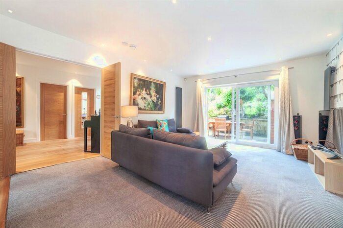 6 Bedroom Property To Rent In Home Park Road, Wimbledon, SW19
