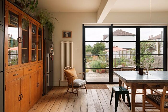 3 Bedroom Semi Detached House For Sale In Branksome Road, Redland, Bristol, BS6