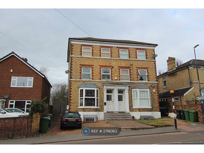 1 Bedroom Flat To Rent In Boxley Road, Penenden Heath, Maidstone, ME14