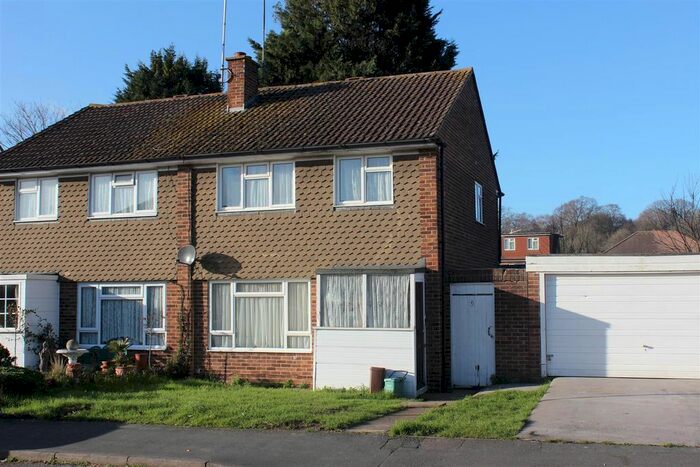 5 Bedroom Semi-Detached House To Rent In Nobles Way, Egham, TW20