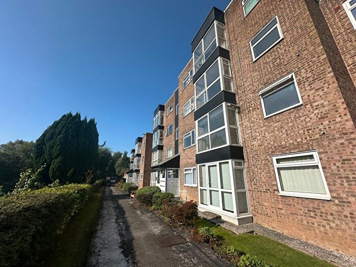 2 Bedroom Flat To Rent In Daisyfield Court, Bury, BL8