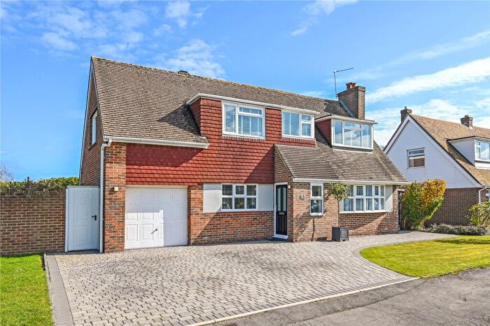 4 Bedroom Detached House For Sale In Inglewood Drive, Bognor Regis, West Sussex, PO21