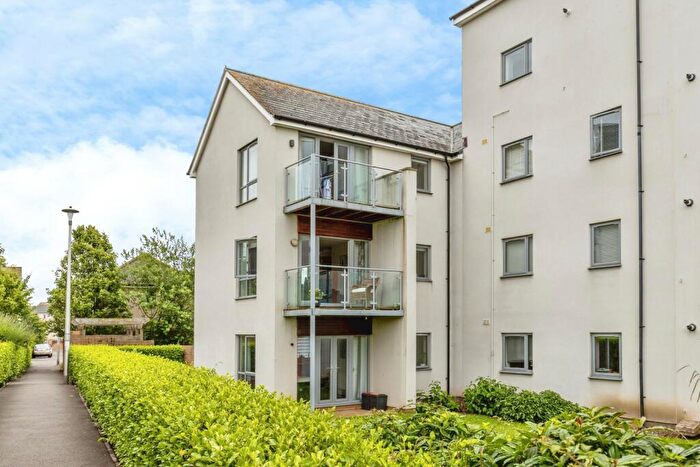 2 Bedroom Flat For Sale In Kittiwake Drive, Portishead, Bristol, Somerset, BS20
