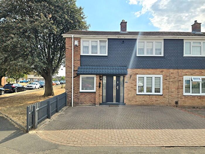 3 Bedroom End Of Terrace House For Sale In Burns Road, Wellingborough, NN8