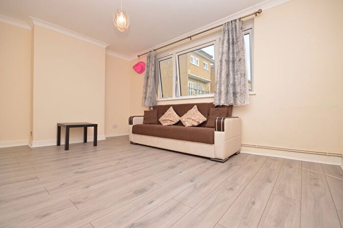 2 Bedroom Flat To Rent In John Mcdonald House, Tower Hamlets, E14