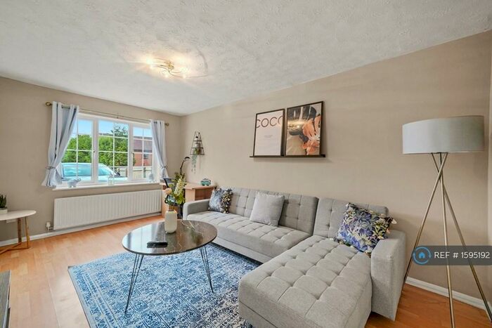 3 Bedroom Detached House To Rent In East Rising, Northampton, NN4