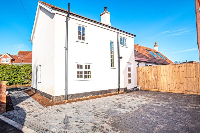 3 Bedroom Cottage For Sale In Ludborough Road, Grimsby, DN36