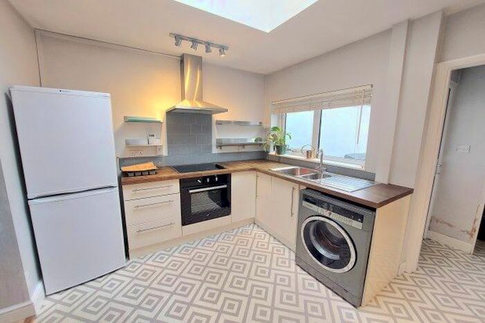 2 Bedroom Property To Rent In Brougham Hayes, Bath, BA2