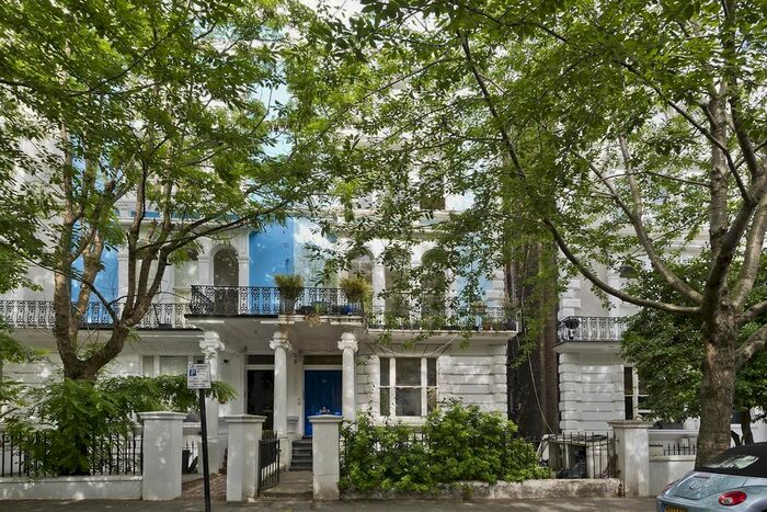 3 Bedroom Flat To Rent In Colville Road, London, W11