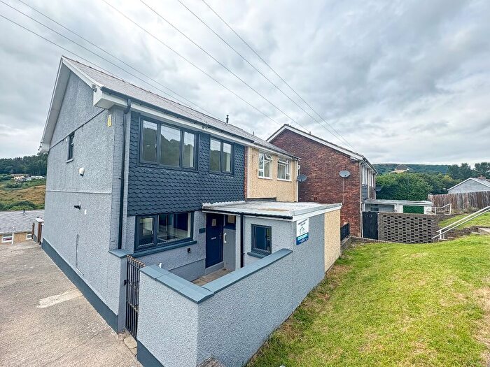 4 Bedroom Semi-Detached House To Rent In Hill Crest View, Cwmtillery, Abertillery, NP13
