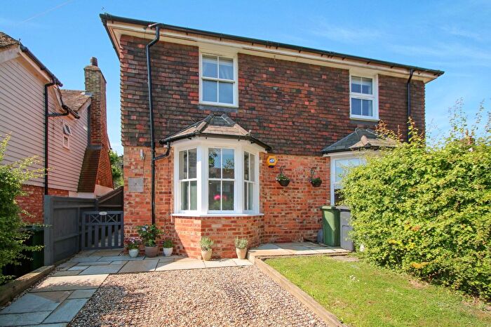 3 Bedroom Semi-Detached House For Sale In Grange Road, St. Michaels, TN30