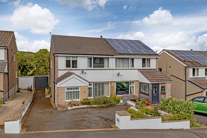 3 Bedroom Semi-Detached House For Sale In , Dovedale Crescent, Buxton, Derbyshire, B, SK17