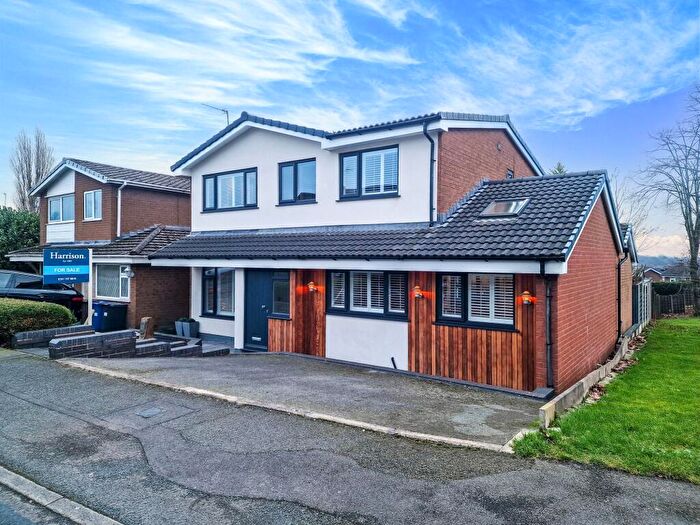 5 Bedroom Detached House For Sale In Sheringham Drive, Brandlesholme, Bury, BL8