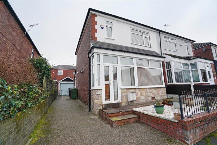 3 Bedroom Semi Detached House For Sale In Hedley Street, Bolton, BL1