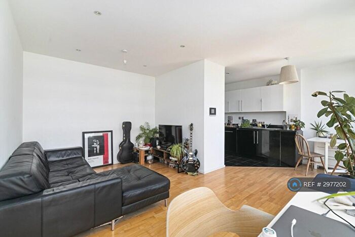 1 Bedroom Flat To Rent In Headlam Street, London, E1