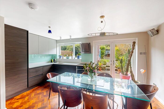 3 Bedroom Town House For Sale In Cavendish Road, Sutton, SM2