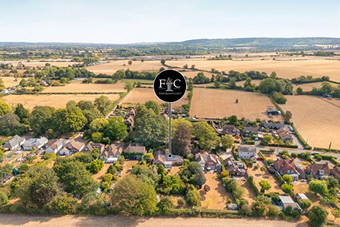 3 Bedroom Bungalow For Sale In Chalkshire Road, Butlers Cross, Aylesbury, Buckinghamshire, HP17
