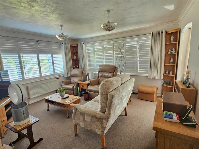3 Bedroom Detached Bungalow For Sale In Gaynor Close, Wymondham, NR18