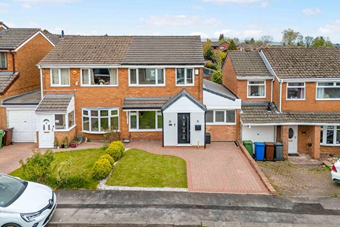 4 Bedroom Semi Detached House For Sale In Lincoln Drive, Wigan, WN2