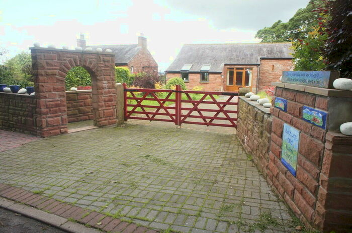 3 Bedroom Barn Conversion To Rent In How Mill, Brampton, CA8