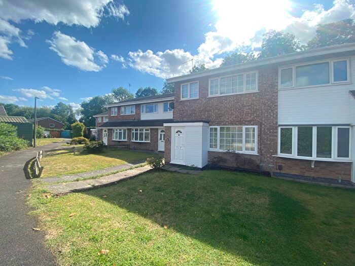 3 Bedroom Property To Rent In Donnington Close, Redditch, B98