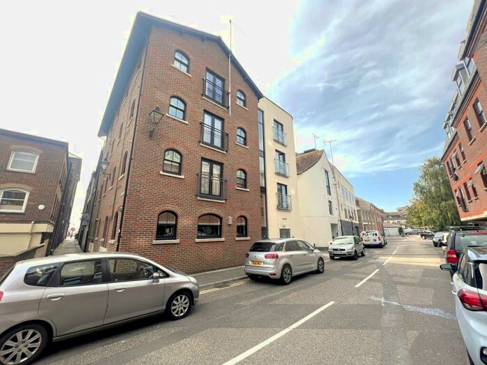 2 Bedroom Apartment To Rent In Strand Street, Poole, BH15