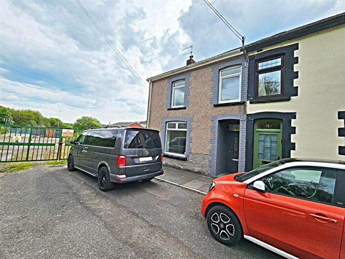 3 Bedroom End Of Terrace House To Rent In Gelli Road, Ynysybwl, Pontypridd, CF37