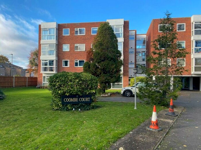2 Bedroom Flat To Rent In Hayne Road, Beckenham, London, BR3