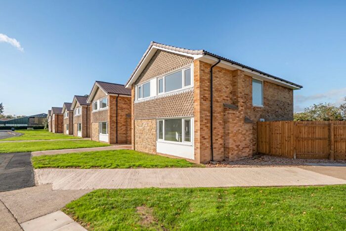 4 Bedroom Detached House To Rent In Linton Place, Linton On Ouse, York, YO30