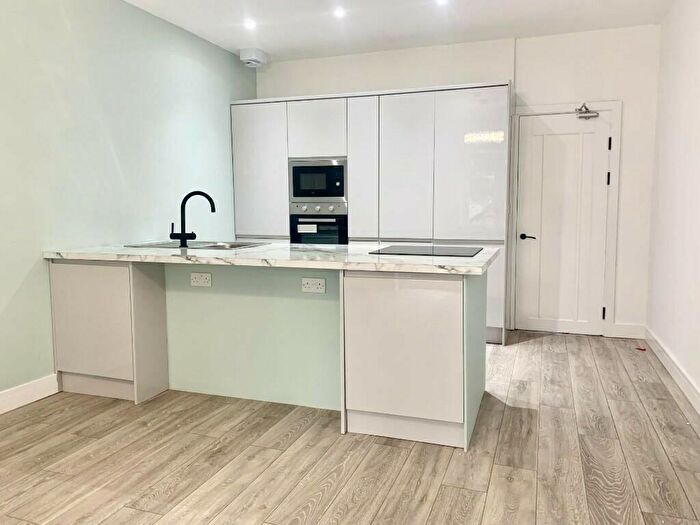 2 Bedroom Flat To Rent In Fulwood Park, Liverpool, Merseyside, L17