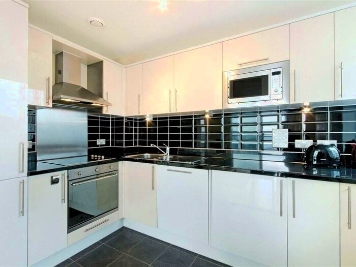 1 Bedroom Flat To Rent In Prestons Road, London, E14