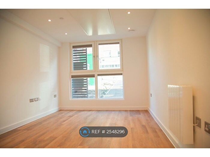 1 Bedroom Flat To Rent In Winnall Manor Road, Winchester, SO23