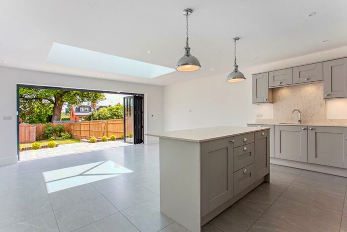 3 Bedroom Town House To Rent In Station Road, Sunningdale, SL5