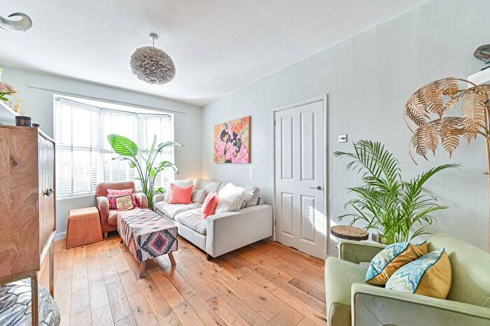 3 Bedroom Property For Sale In Carnbrook Road, Kidbrooke, London, SE3