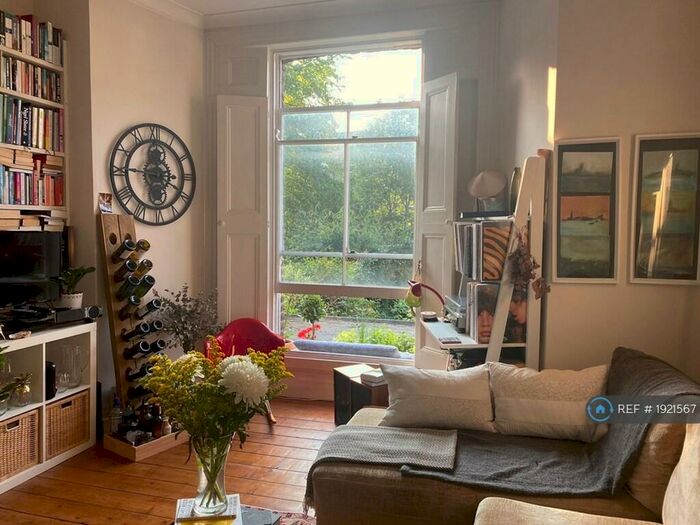 1 Bedroom Flat To Rent In St Augustine's Road, London, NW1